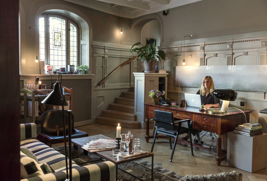 Ett Hem, lyxhotell i Stockholm, grundades av Jeanette Mix.