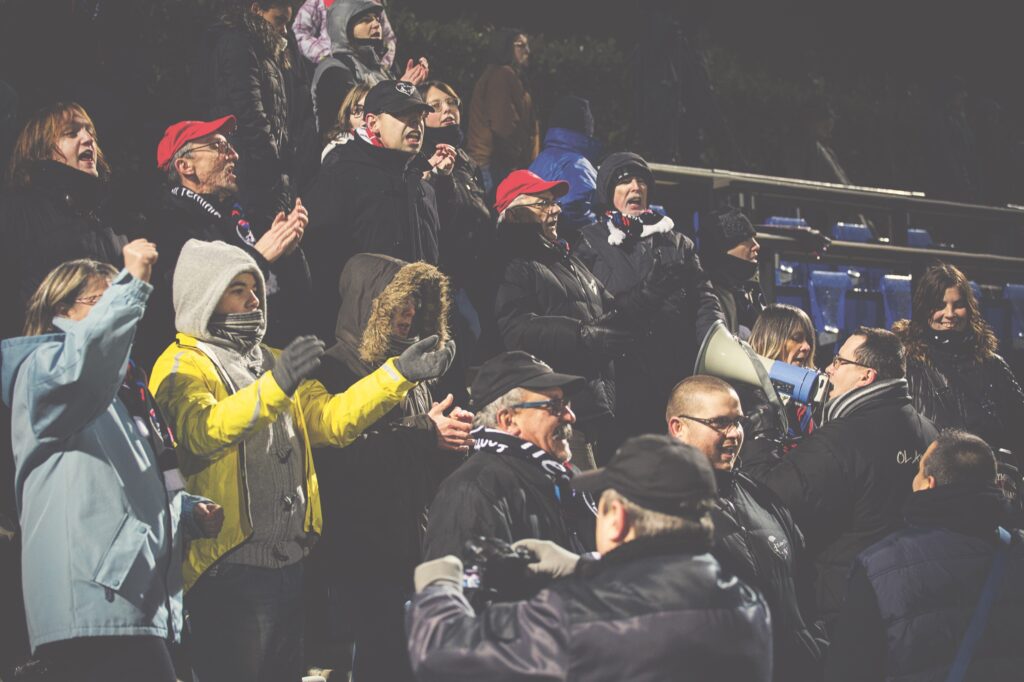 De stora matcherna spelas p&aring; Stade de Gerland och kan locka upp till 10 000 &aring;sk&aring;dare.