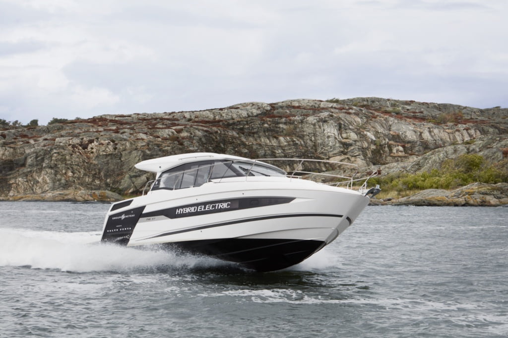 Just nu testas ett elhybridsystem i samarbete med Groupe Beneteau på båten Jeanneau NC 37